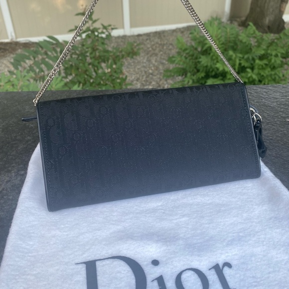 💯% Authentic Christian Dior wallet on Chain - Picture 10 of 16